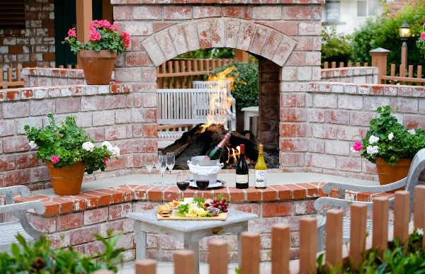 Candle Light Inn image 3