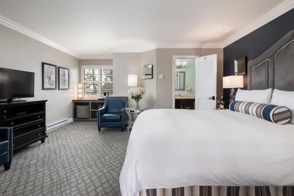 Candle Light Inn image 9